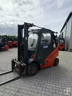 Carretilla elevadora diésel 2018  Linde H25D-02 (1)
