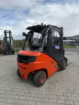 Carretilla elevadora diésel 2018  Linde H25D-02 (4)