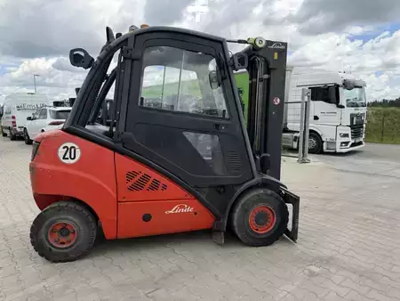 Wózki widłowe diesel 2009  Linde H30D-02 (10)