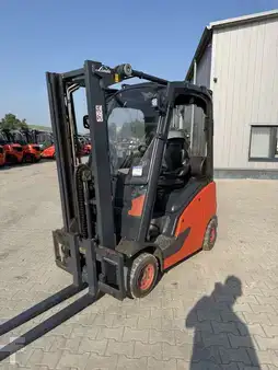 Empilhador diesel 2017  Linde H16D-02 (1)