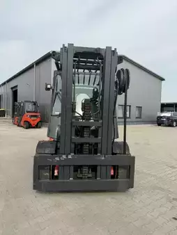 Dieselový VZV 2021  Linde H80D-03 (2)