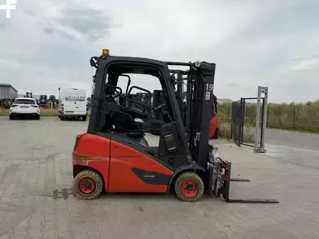 Empilhador diesel 2021  Linde H16D-01 (10)