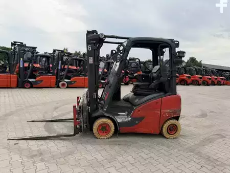 Empilhador diesel 2021  Linde H16D-01 (9)