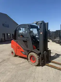 Chariots élévateurs diesel 2015  Linde H35D-02 (1)
