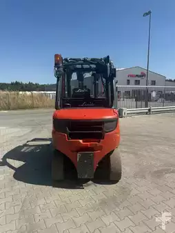 Chariots élévateurs diesel 2015  Linde H35D-02 (4)
