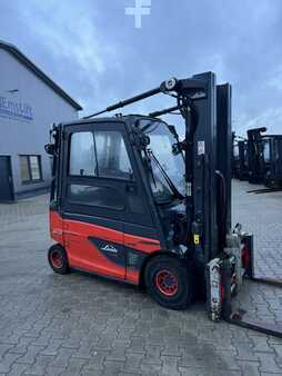 Electric - 4 wheels 2019  Linde E25L-01 (3)