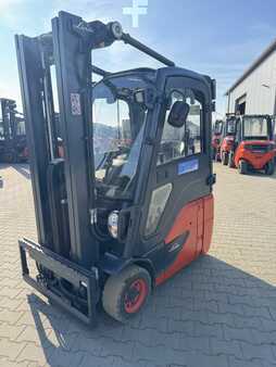 3-wiel elektrische heftrucks 2018  Linde E16C-02 (1)