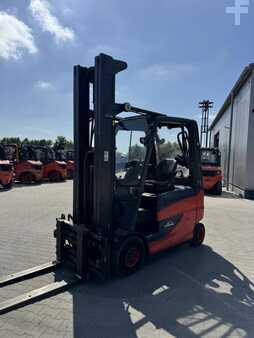 Elektro čtyřkolový VZV 2018  Linde E25HL-02/600 (1)