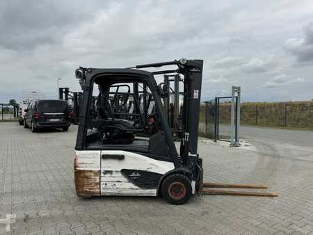 3-wiel elektrische heftrucks 2020  Linde E16-02 (10)