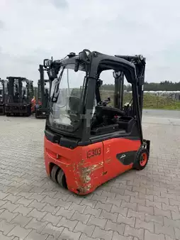 Chariots électriques à 3 roues 2015  Linde E16-02 (4)