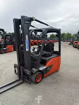 Chariots électriques à 3 roues 2020  Linde E16-02 (1)