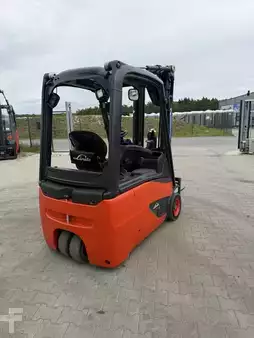 Chariots électriques à 3 roues 2020  Linde E16-02 (4)