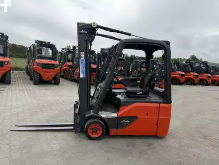 Chariots électriques à 3 roues 2020  Linde E16-02 (8)