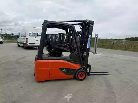 Chariots électriques à 3 roues 2020  Linde E16-02 (9)