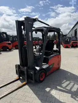 Eléctrico - 3 rodas 2020  Linde E16-02 (1)