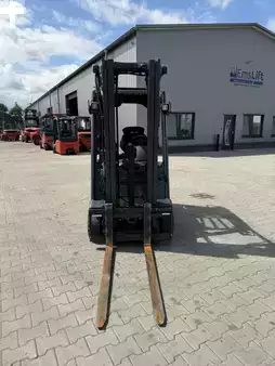 Eléctrico - 3 rodas 2020  Linde E16-02 (2)