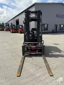 Elektromos 3 kerekű 2017  Linde E18-02 (2)