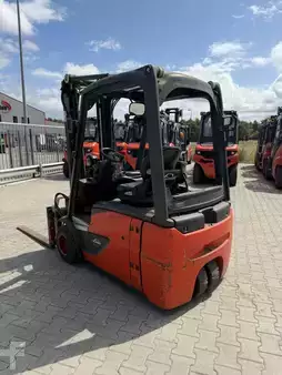 Elektromos 3 kerekű 2017  Linde E18-02 (6)