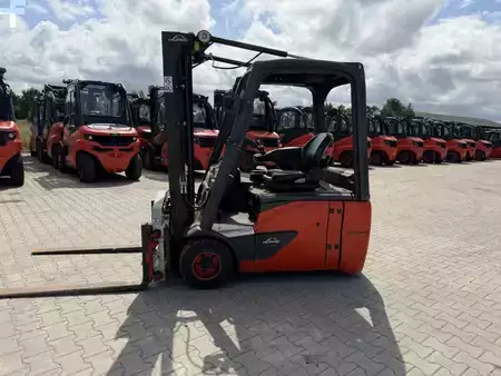 Elektromos 3 kerekű 2017  Linde E18-02 (9)