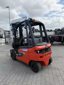 Sähkö - 4 pyör 2023  Linde E30 (6)