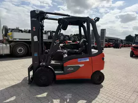 Sähkö - 4 pyör 2023  Linde E30 (8)