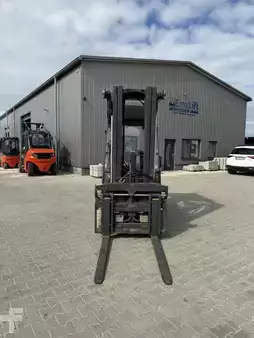 Elektryczne 4-kołowe 2021  Linde E25RL-01 (4)