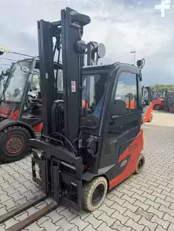 Eléctrica de 4 ruedas 2023  Linde E16P-02 (1)