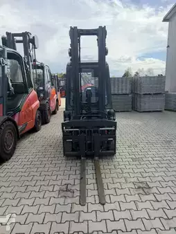 Eléctrica de 4 ruedas 2023  Linde E16P-02 (2)