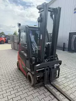 Eléctrica de 4 ruedas 2023  Linde E16P-02 (3)