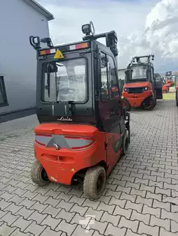 Eléctrica de 4 ruedas 2023  Linde E16P-02 (4)