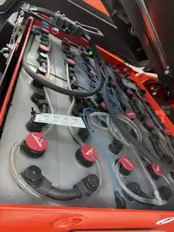 Eléctrica de 4 ruedas 2023  Linde E16P-02 (9)