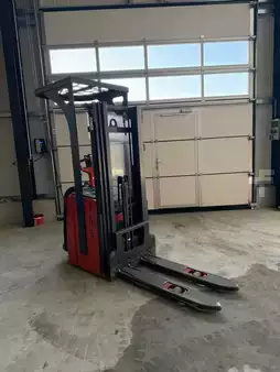 Ledstaplare 2022  Linde L14AP (2)