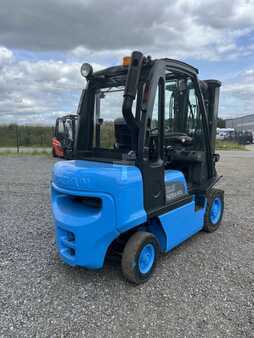 Diesel Forklifts 2012  Nissan Y1D2A25Q (3)