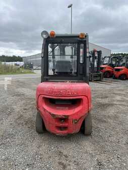 Chariot élévateur diesel 2012  Nissan Y1D2A25Q (4)