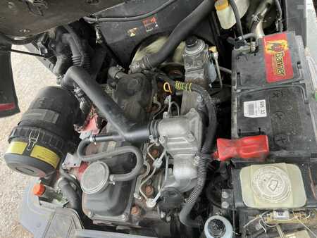 Empilhador diesel 2012  Nissan Y1D2A25Q (8)