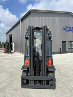 Carretilla elevadora GLP 2016  Linde H25T-02 (2)