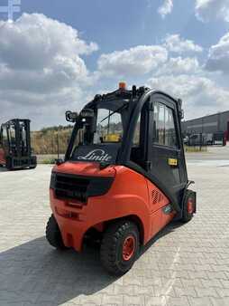 Carretilla elevadora GLP 2016  Linde H25T-02 (4)