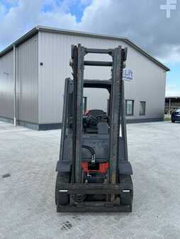Carretilla elevadora GLP 2005  Linde H25T (2)