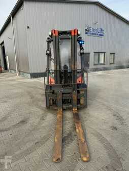 LPG heftrucks 2016  Linde H25T-02 (2)