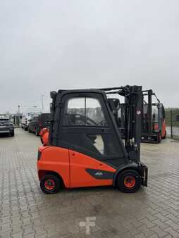 Propane Forklifts 2015  Linde H18T-01 (10)