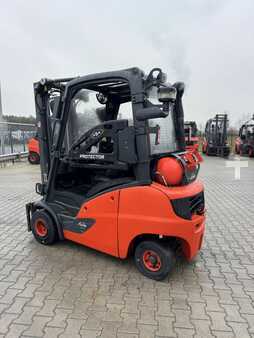 Propane Forklifts 2015  Linde H18T-01 (6)