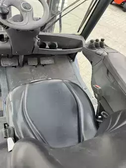 Gázüzemű targoncák 2014  Linde H30T-02 (8)