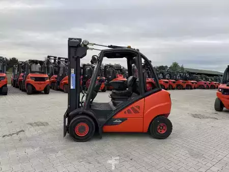 Gázüzemű targoncák 2014  Linde H30T-02 (9)