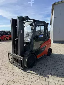 Carretilla elevadora GLP 2020  Linde H30T-01/1202 (1)