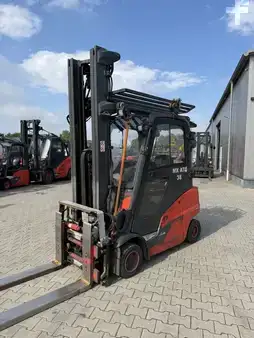 Treibgasstapler 2022  Linde H20T-01 (1)