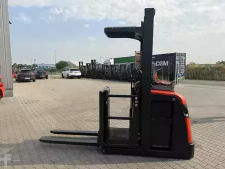 Pystysuora ordreplukker 2019  Linde V10-02 (9)