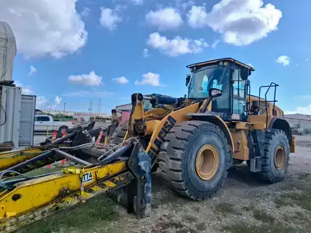 Misceláneos 2022  CAT Lift Trucks 966M (1)