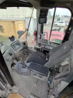 Misceláneos 2022  CAT Lift Trucks 966M (7)