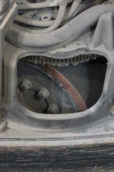 Chariots à mât rétractable 2015  BT RRE 160 (6)