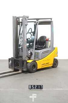 Sähkö - 4 pyör 2021  Jungheinrich EFG 320 (1)